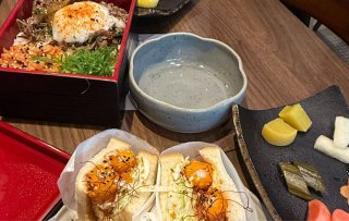 Bento Café Rotterdam: Japans comfortfood in een houten doosje