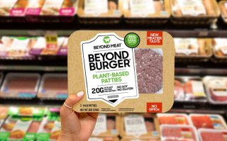 Beyond Meat schrapt vlees uit merknaam en gaat verder als Beyond