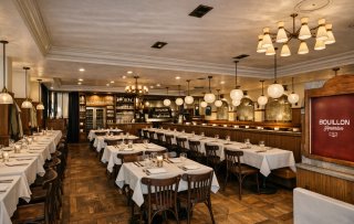 Bij Bouillon d’Amsterdam serveren ze in hartje centrum noordzeetong voor nog geen €13