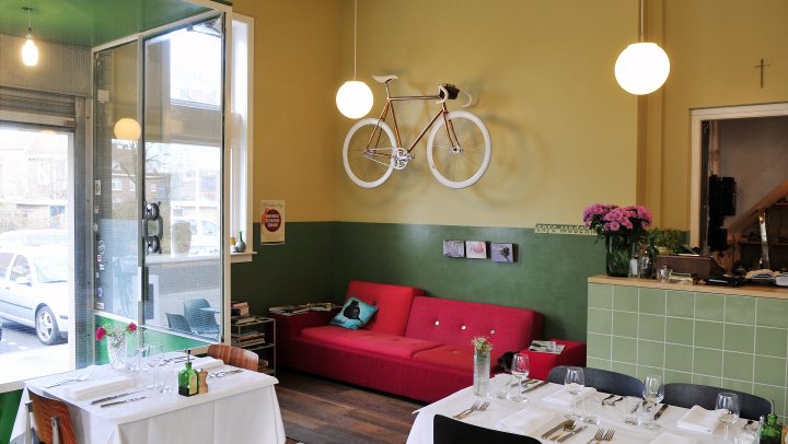 City spotlight A’dam: Café Modern / Jacques Jour