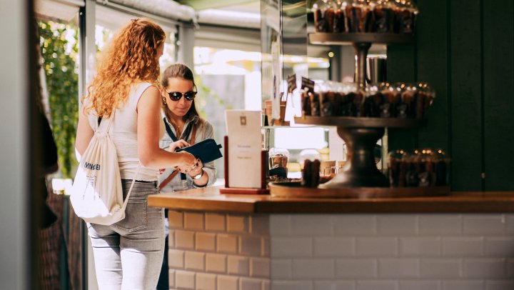 5 opmerkelijke veranderingen sinds de heropening van cafés en restaurants 