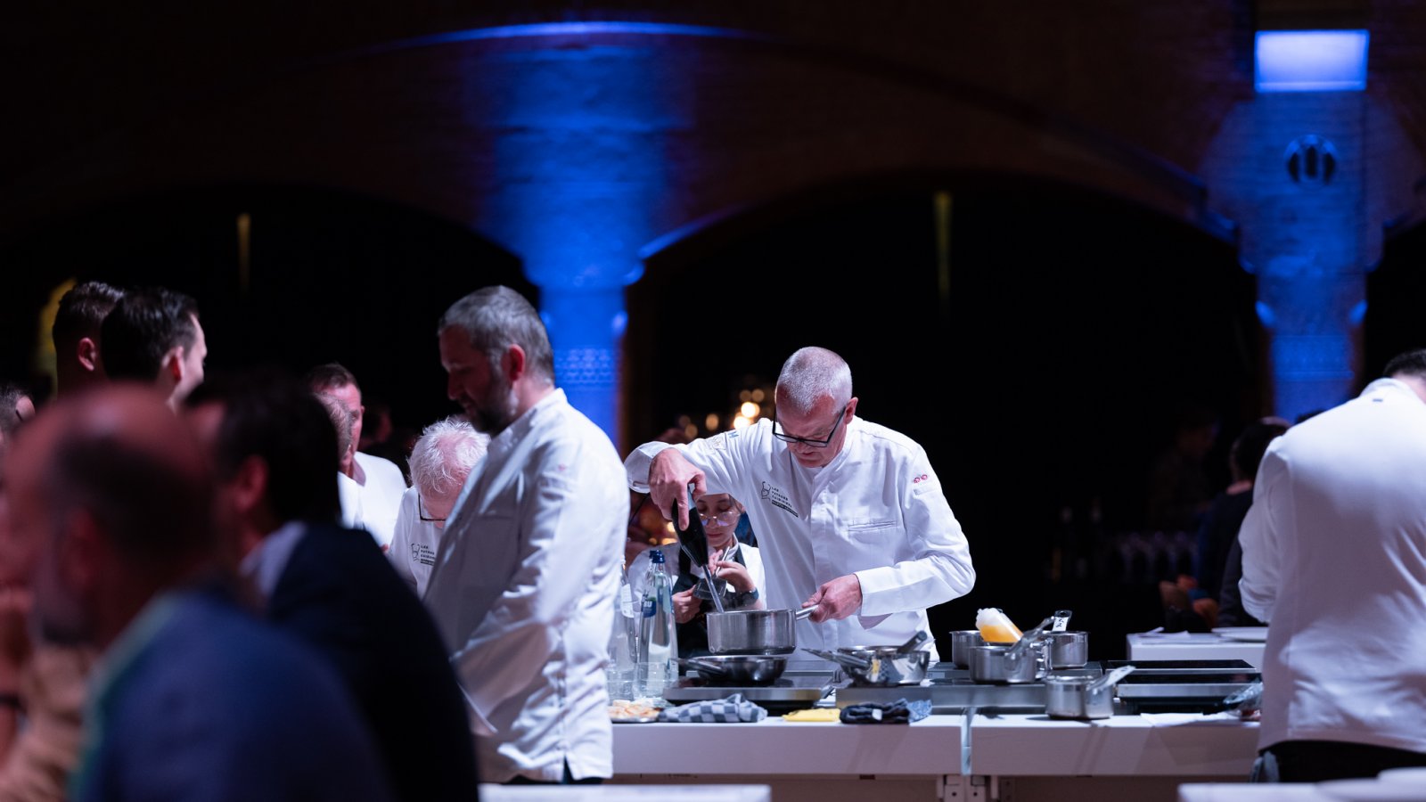 Chef's table tijdens het gala van Les Patrons Cuisiniers