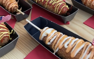 Kruidnotengekte en Corndogs on Tour