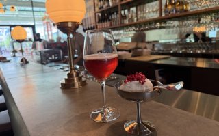 De Boule De Boule is de eerste ijs- & wijnbar in Nederland