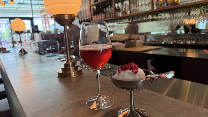 De Boule De Boule is de eerste ijs- & wijnbar in Nederland