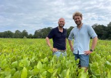 Plantaardige zuivelmaker de Nieuwe Melkboer werpt zich op als bruggenbouwer in de eiwittransitie