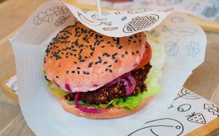 Europees Parlement wil verbod op termen als ‘vegaburger’ en ‘vegetarische worst’ 
