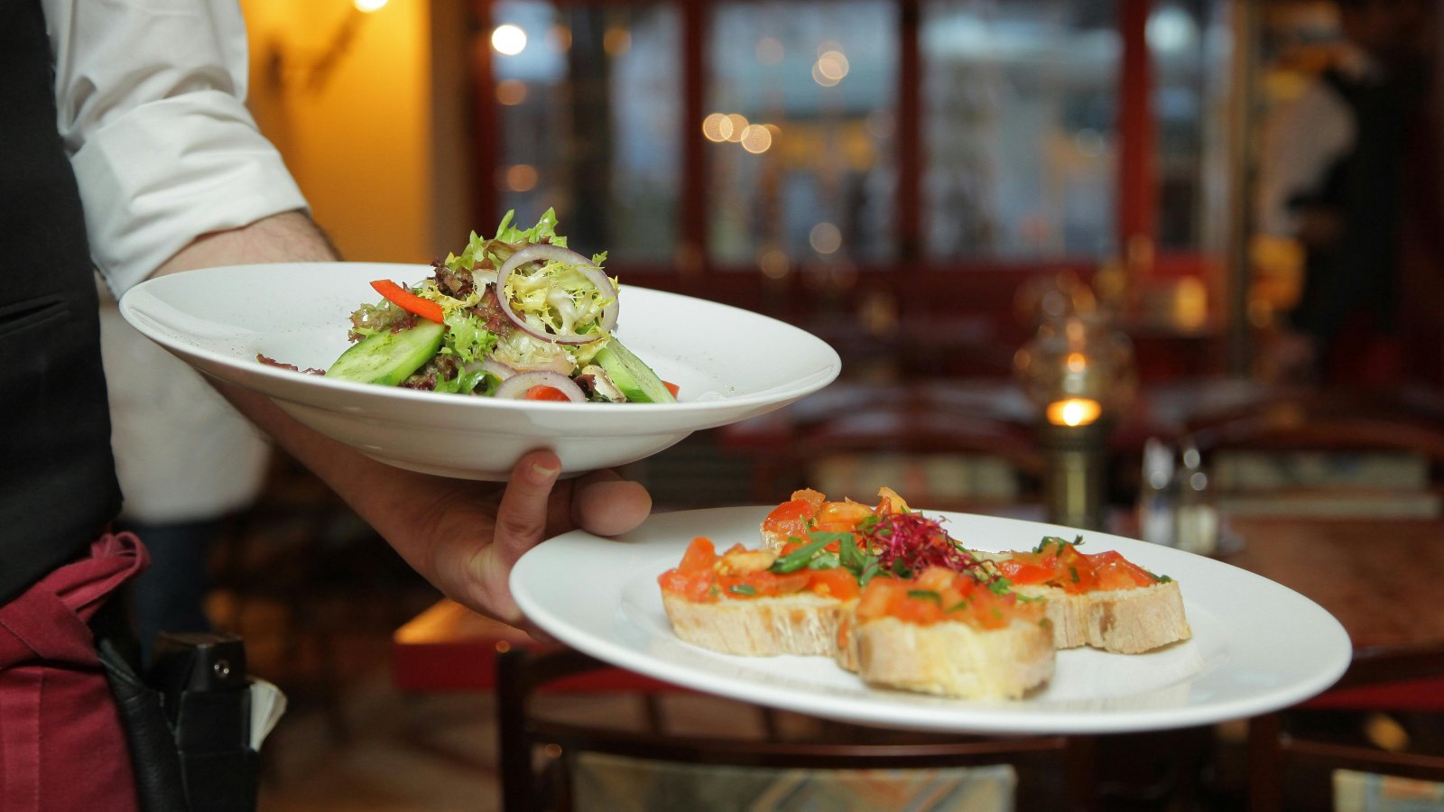Dit zijn de meest voordelige Ã©n duurste landen voor een diner i