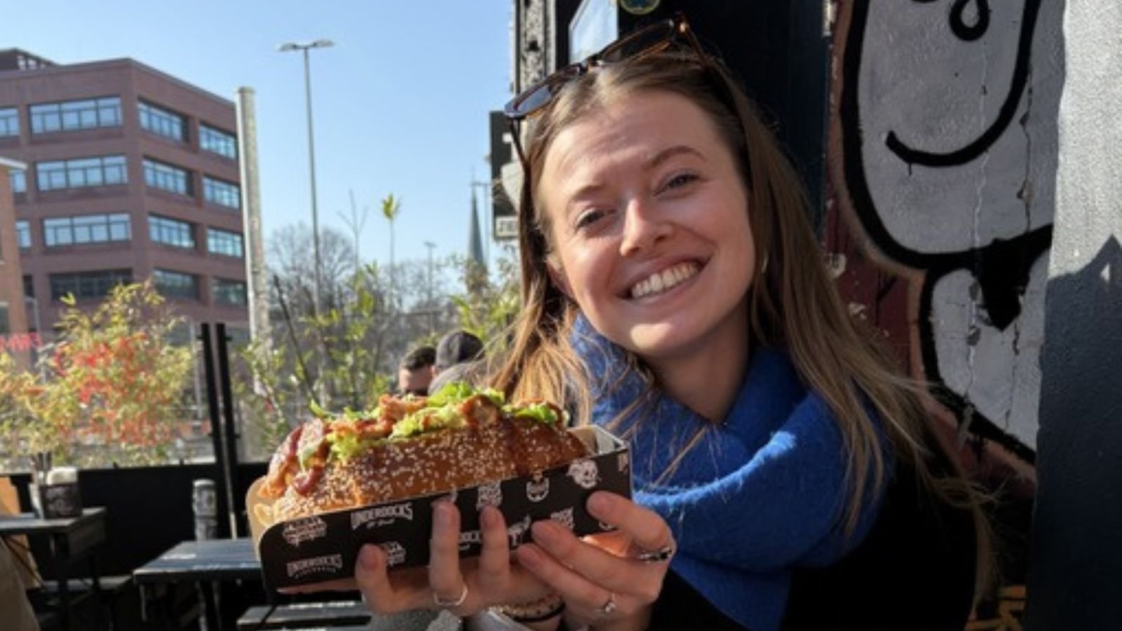 Fleur van Food Inspiration met een broodje van Underdocks