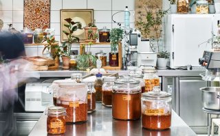 Umami in opmars: steeds meer chefs maken eigen garums en miso’s