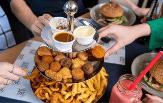 In plaats van de high tea is er nu ook de high friet