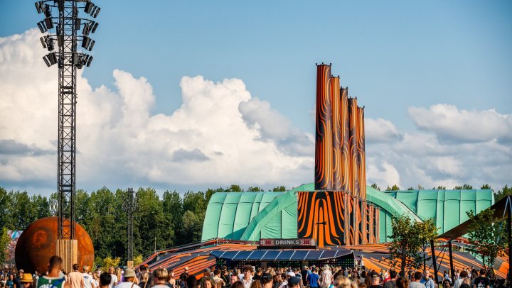 Festivalgangers op Lowlands aan de paddo’s