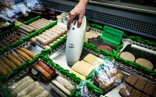 'Een snackvitrine is als een flirtende dame, ze verstaat de kunst van de verleiding'