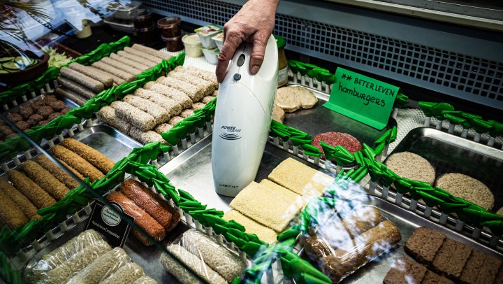 'Een snackvitrine is als een flirtende dame, ze verstaat de kunst van de verleiding'