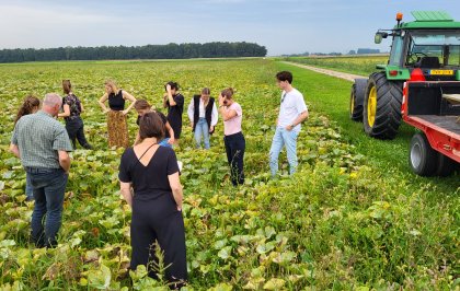Fieldtrip: op bezoek bij biologisch-dynamische boerderij de Lingehof in Randwijk