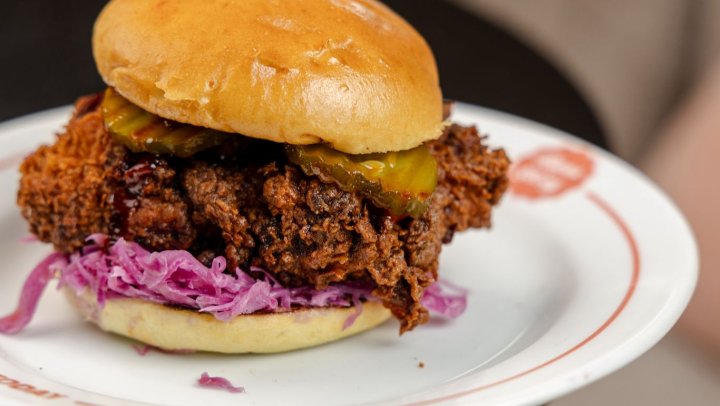 Broodjestester Friso Nelis opent BUNS in Amsterdam