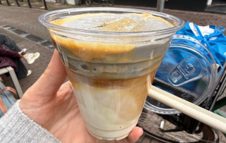 Iced coffee, cold matcha en andere refreshers: de opmars van koude dranken