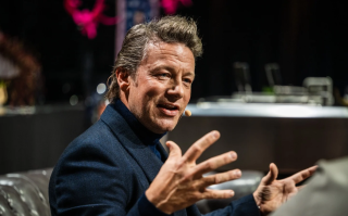 Jamie Oliver uitgeroepen tot 'Inspirational Chef of the Decade'