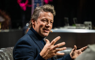 Jamie Oliver uitgeroepen tot 'Inspirational Chef of the Decade'