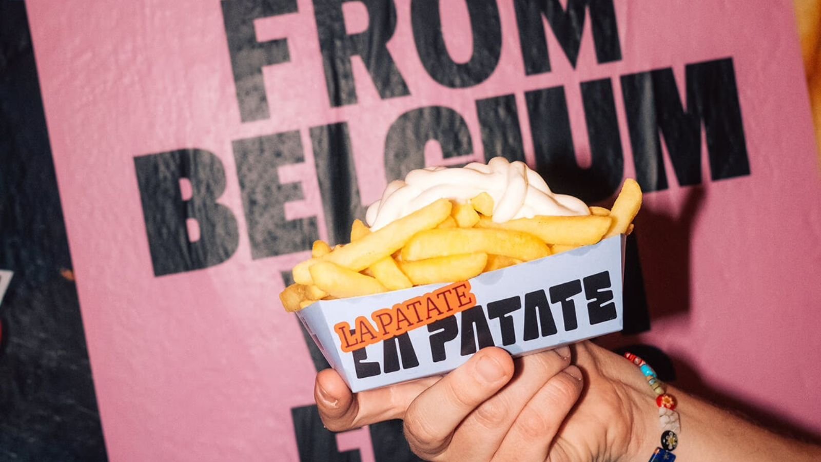 Youtuber Average Rob opent frietkotketen La Patate