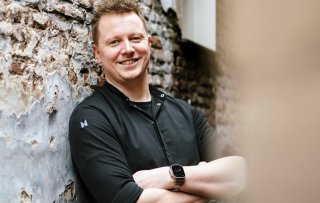 Lars Aukema van Affect kookte op krukken en met een piepjong keukenteam een ster