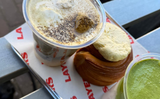 Iced coffee, matcha, and other refreshing drinks: the rise of cold beverages