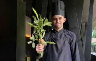 Spaanse sterrenzaak Les Cols** serveert ode aan vulkaangebergte