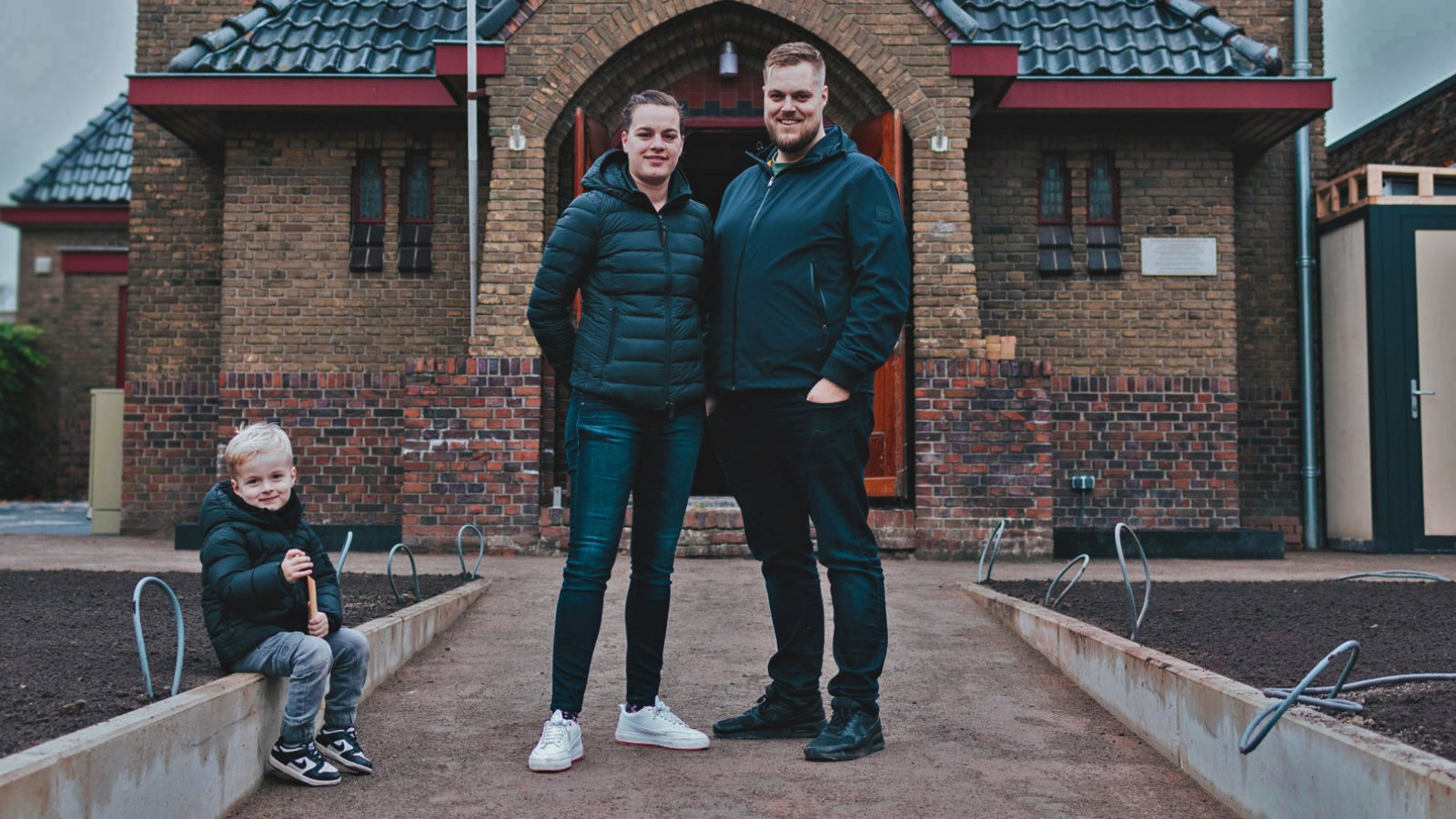 Marleen en Jeroen Brouwer bij hun nieuwe restaurant. Foto door A