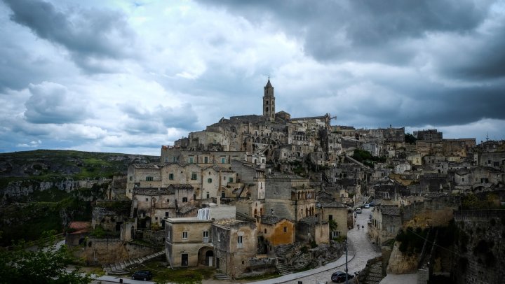 Uit eten in de grotten van eeuwenoud Matera