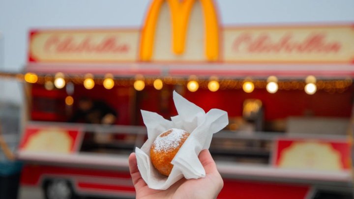 Robèrt van Beckhoven bakt oliebollen voor McDonald's
