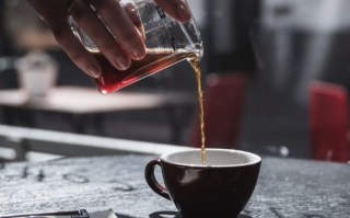 Bij koffiebar Prut in Arnhem staat iedere 2 weken andere koffie op het menu