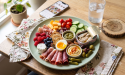 #Girl Dinners & Snack Bordjes: hoe de borrelplank de avondmaaltijd overneemt