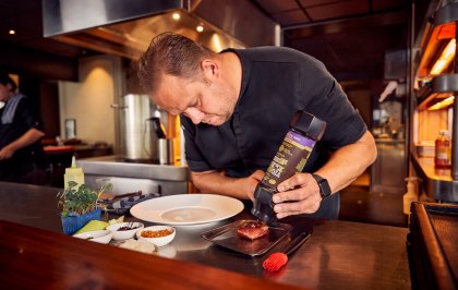 Winnende burgersaus van sterrenchef Lars Albers van Vigor* in Vught nu ook in de groothandel
