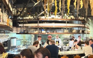 Het gigantische succes van Fallow in Londen: zelfs op maandagavond zitten ze ramvol