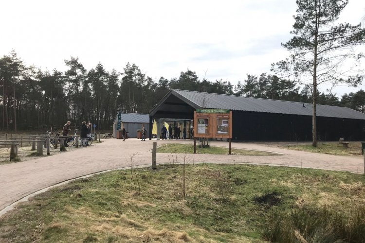 Natuurlijk hoogtepunt op de Ugchelse berg: duurzaam gebouwd bospaviljoen ‘t Leesten