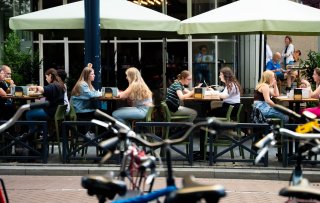 Klaar voor het terrasseizoen: van mooie margemakers tot een slimme menukaart