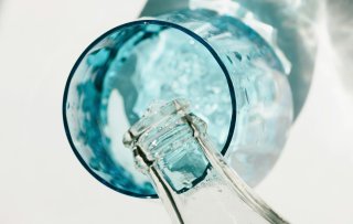 Het nieuwste in fine dining: La Popote zet flessenwater op speciale menukaart