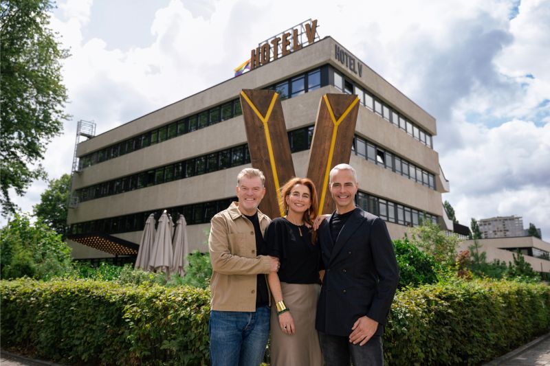 Tom en Mirjam Espinosa en Marco Lemmers, foto door: Conscious Hotels