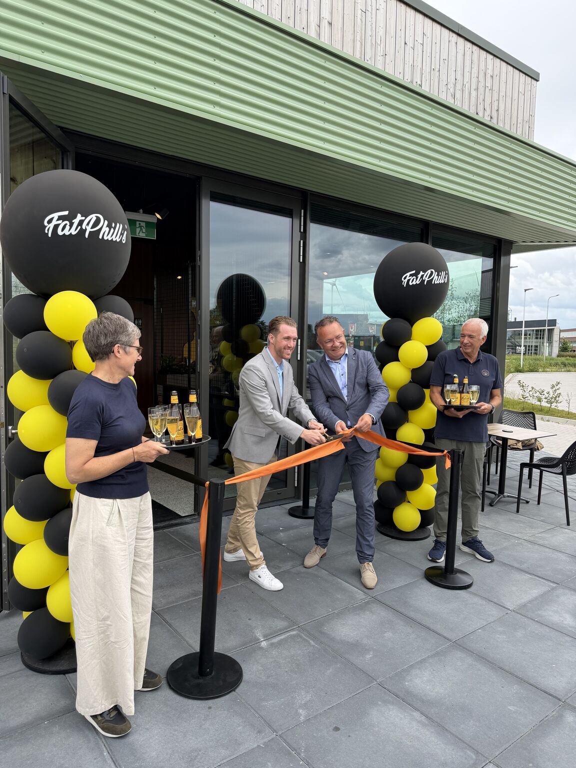 Opening Fat Phill's in Food Village Duiven