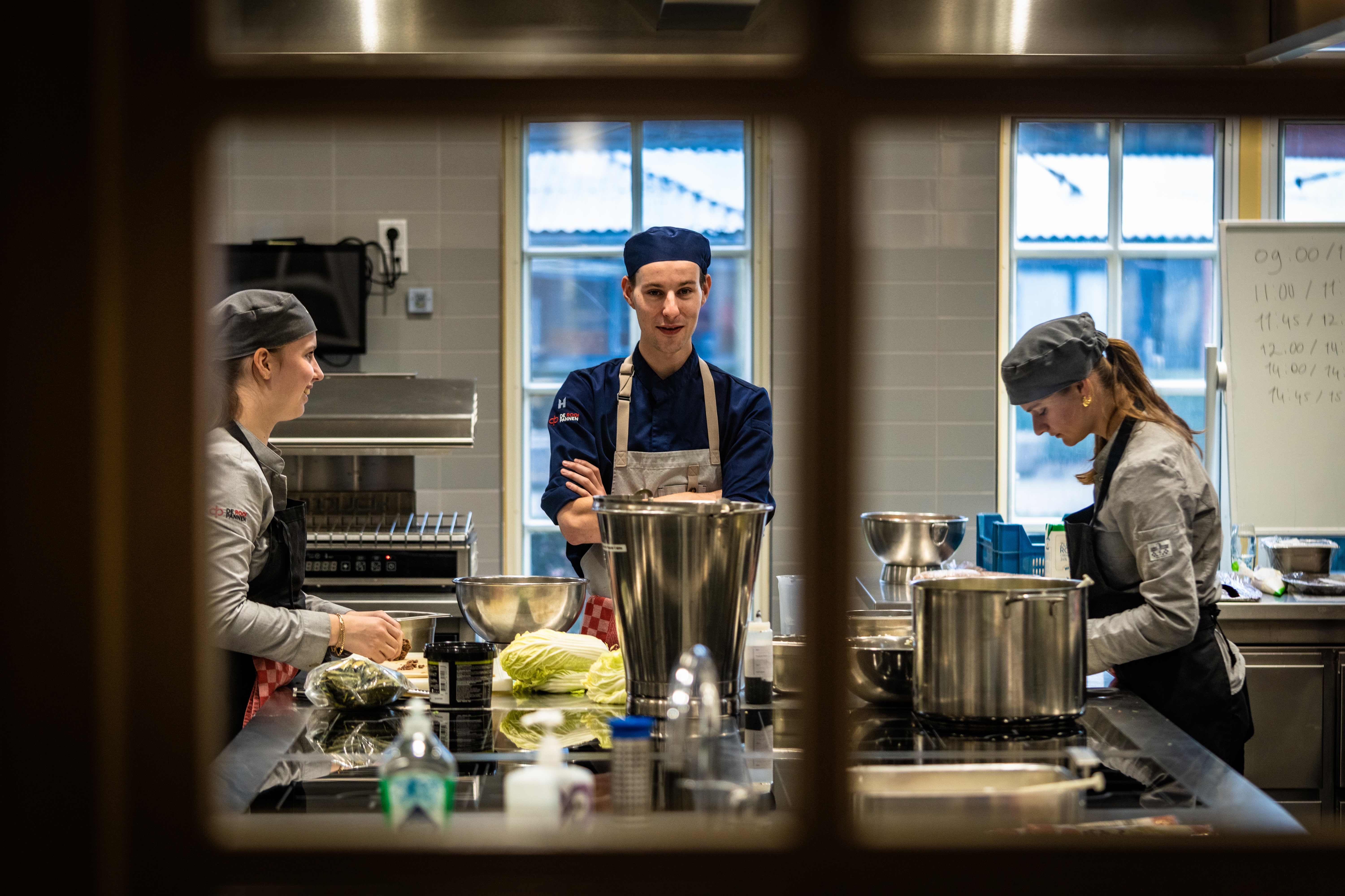 Beer van der Markt in de keuken van De Rooi Pannen Tilburg