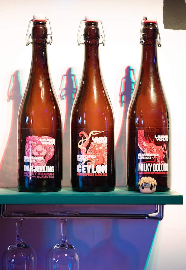 Serious drinks: kombucha van Leave Your Sword | foto door: Kees van Duinhoven