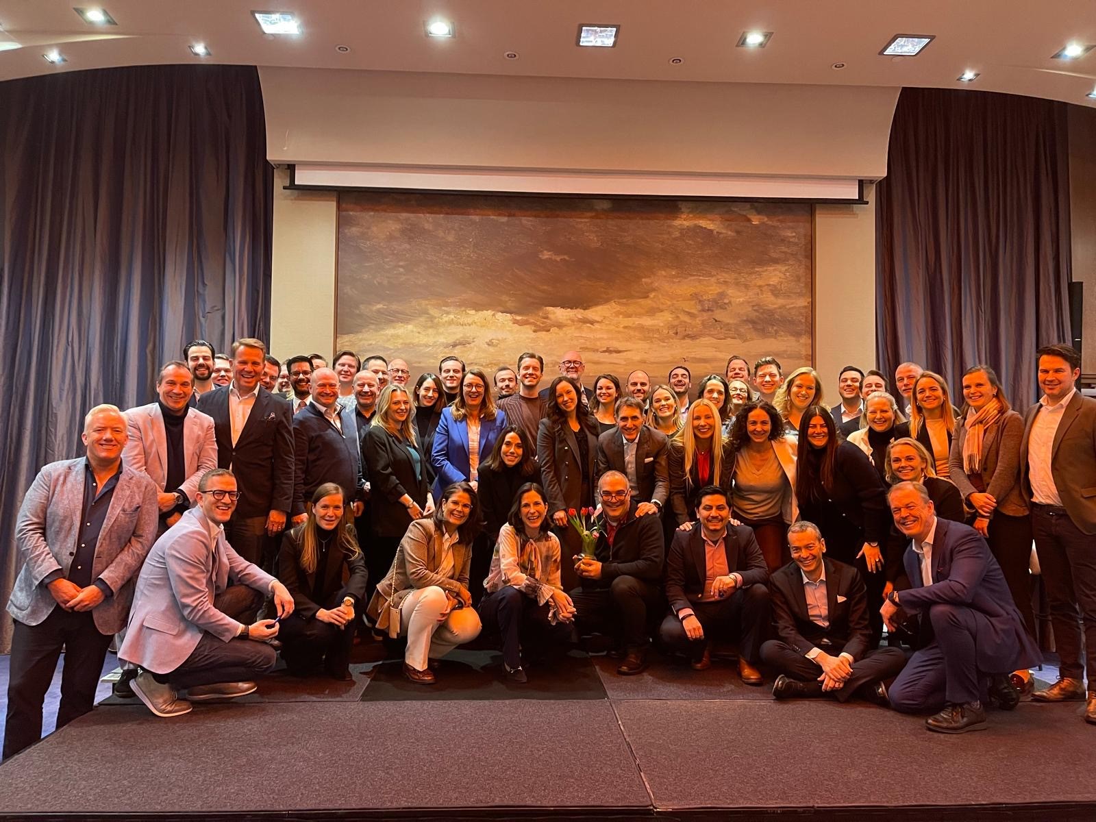 Het Hilton team in Nederland en België tijdens de jaarlijkse kick off meeting