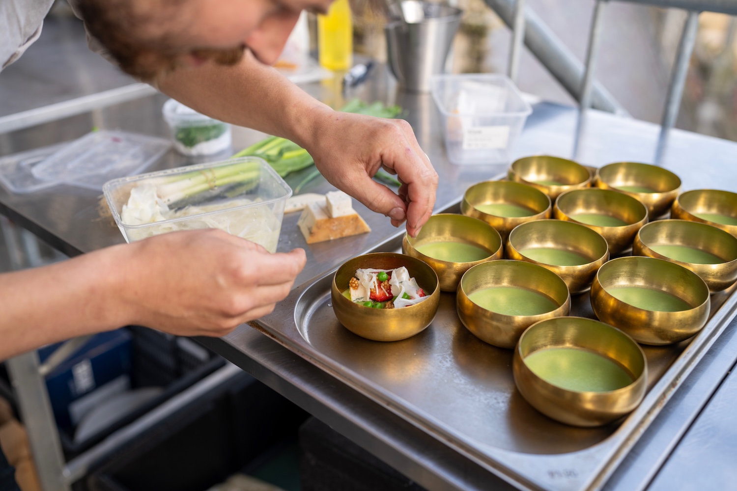 Als bepaalde ingrediënten onbetaalbaar worden, dan moet je creatief zijn met goedkopere alternatieven
