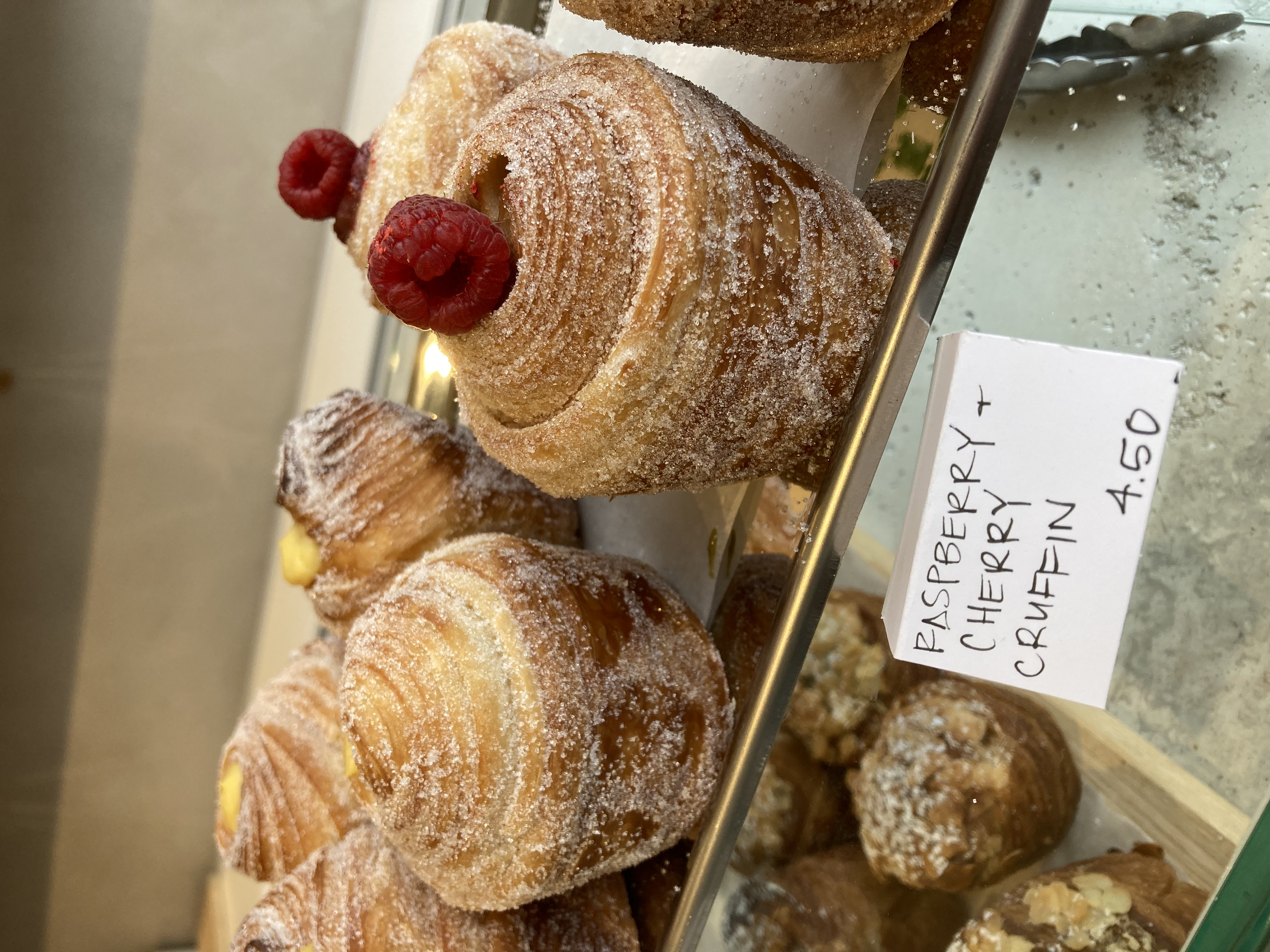 Vegan cruffins van Saint-Jean