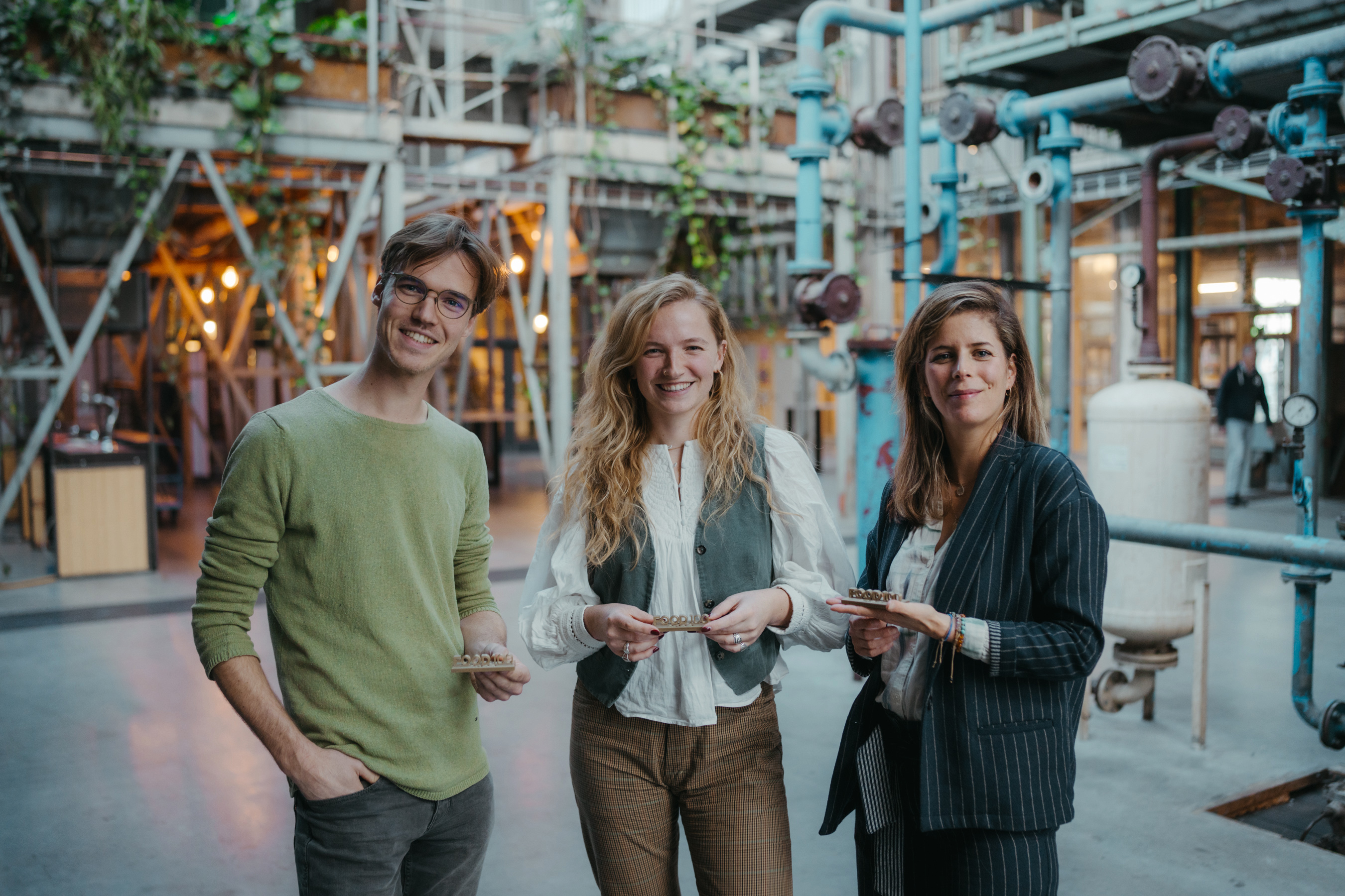 Van Buren - in het midden - met twee andere Foodhelden van 2023, foto door: Nina Slagmolen