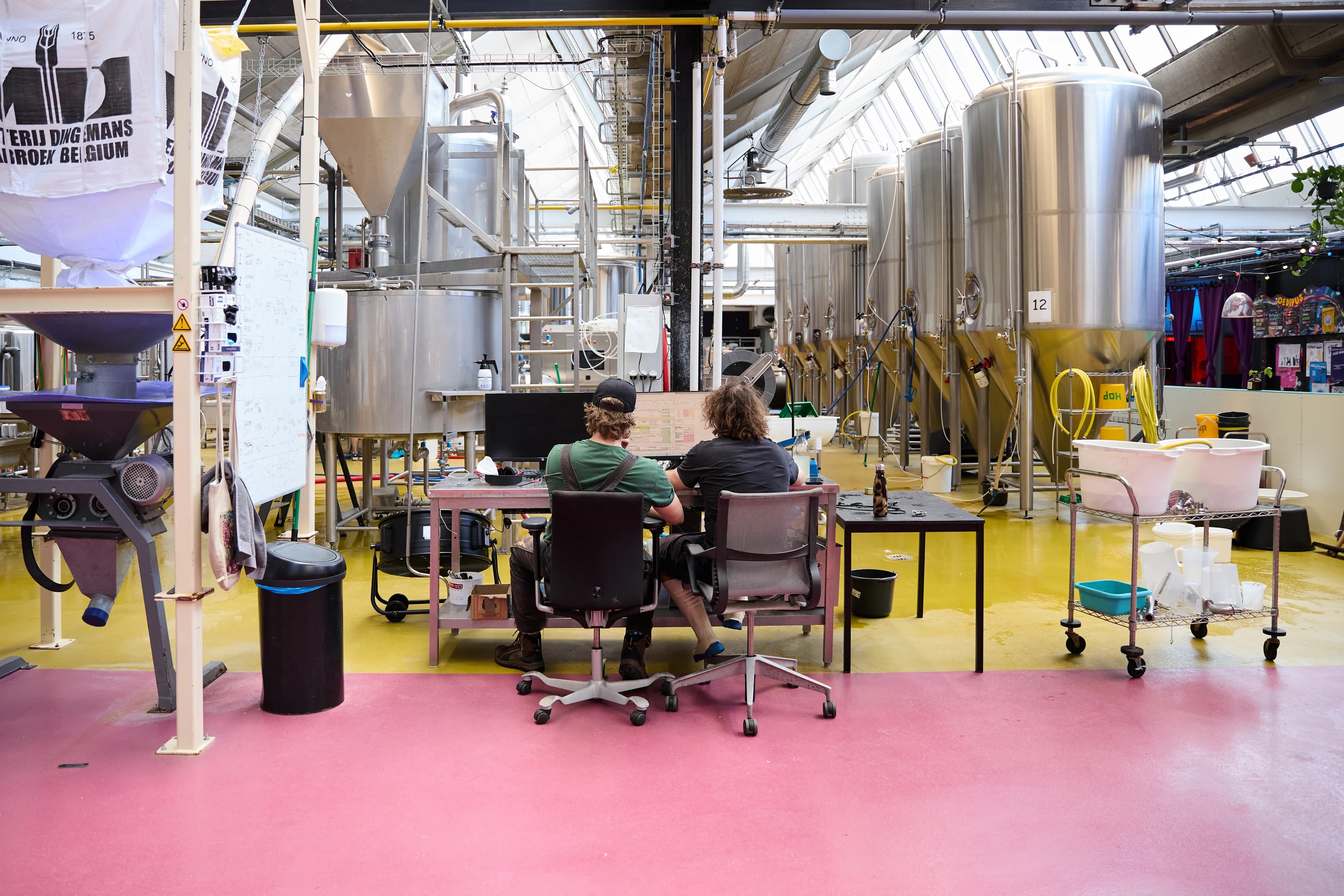 In de Oedipus brouwerij maken ze nu ook frisdranken | foto door Oedipus/Rebecca Valls 