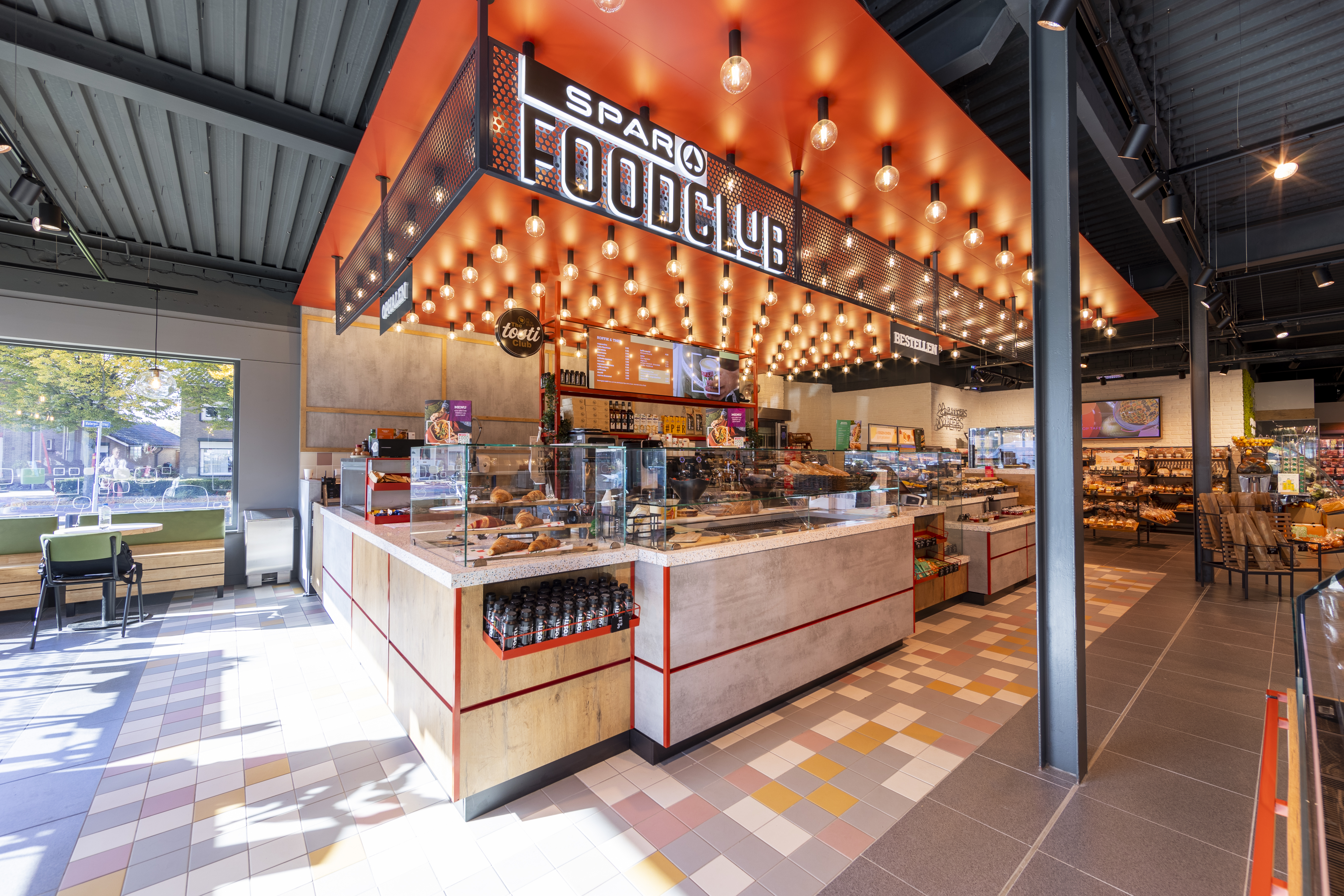 SPAR Foodclub, een voorbeeld van vermenging van foodservice en foodretail