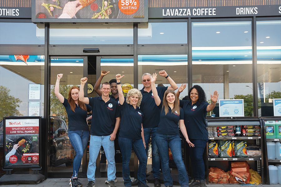 Medewerkers van Tony's voor een van de locaties